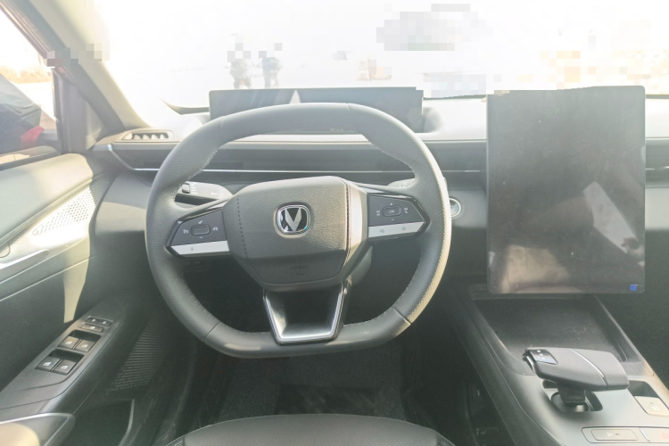 长安 逸动 2025款 蓝鲸 1.5T 500Bar尊贵型中控内饰13