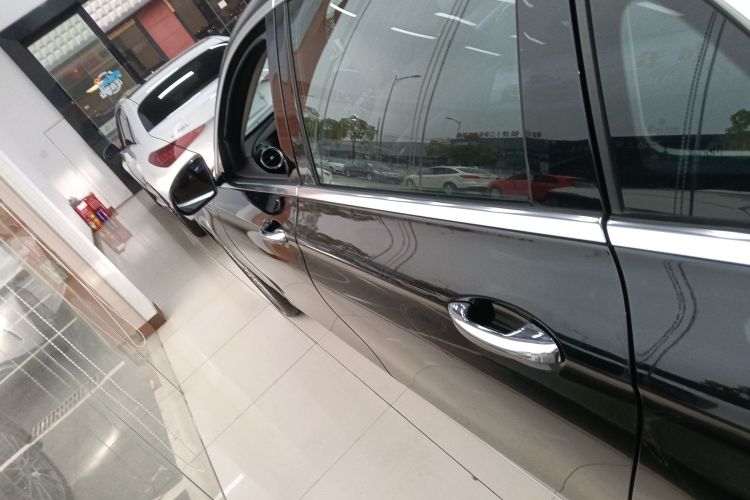 奔驰E级 2023款 E 260 L车身外观6003