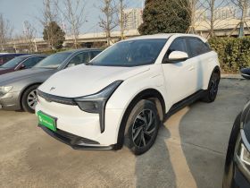 哪吒汽车 2023款 哪吒U-Ⅱ 400 U秀版 三元锂