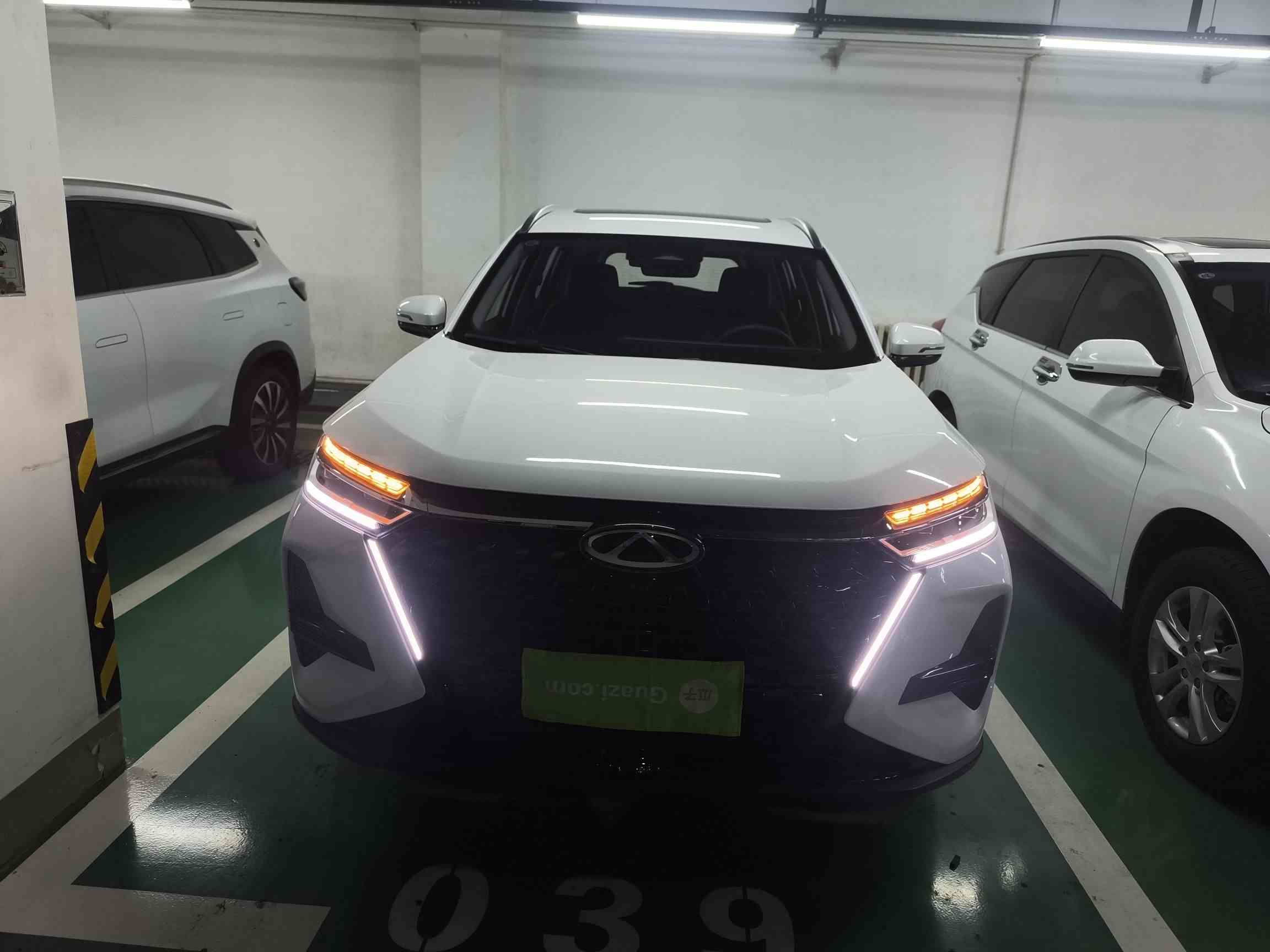 奇瑞 瑞虎8 PRO 2024款 冠军版 290T 两驱闪耀版 5座(1)