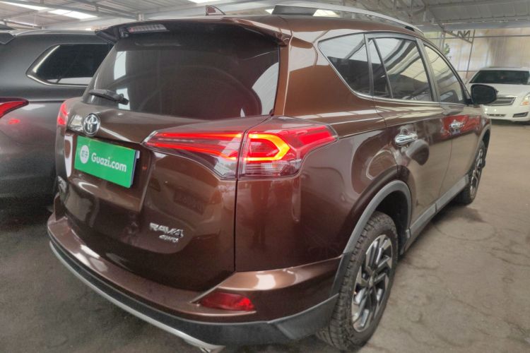 丰田 RAV4荣放 2016款 2.5L 自动四驱精英版车身外观6005