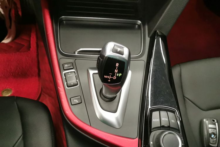 宝马3系 2017款 320Li 时尚型中控内饰18