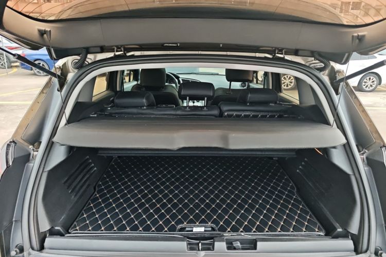 标致3008 2016款 1.6THP 自动经典版机舱底盘23