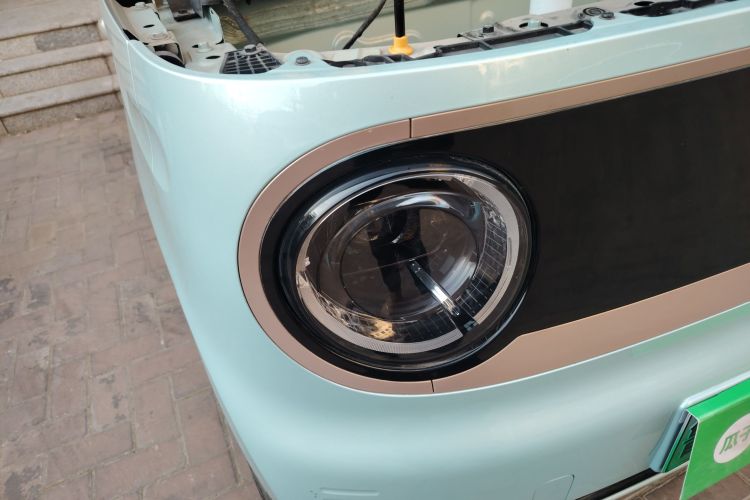 吉利银河 2023款 熊猫mini 200km 耐力熊车身外观8