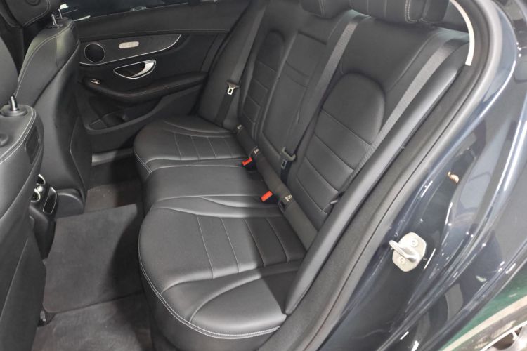 奔驰C级 2019款 C 260 L 运动版中控内饰21