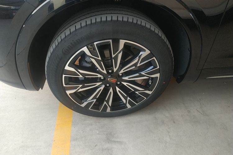 红旗HS5 2023款 2.0T 四驱旗享Pro版车身外观6007