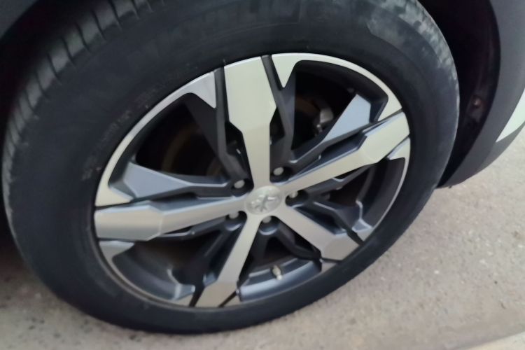 标致4008 2019款 360THP 尝先版车身外观6007