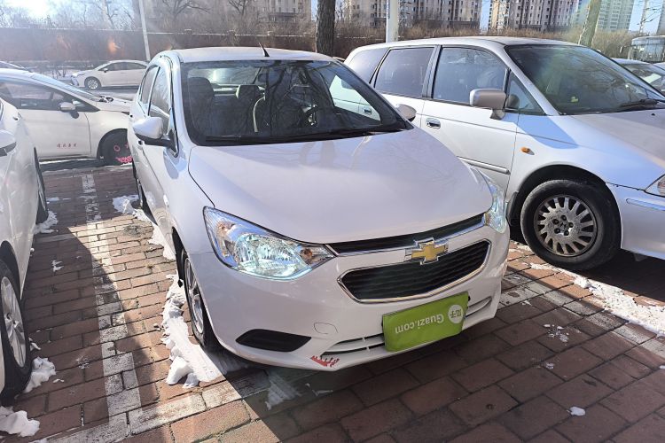 雪佛兰 2015款 赛欧3 1.3L AMT理想版车身外观3