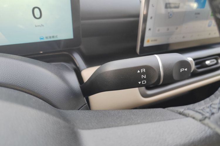 五菱汽车 五菱缤果PLUS 2024款 330km 五座版中控内饰18