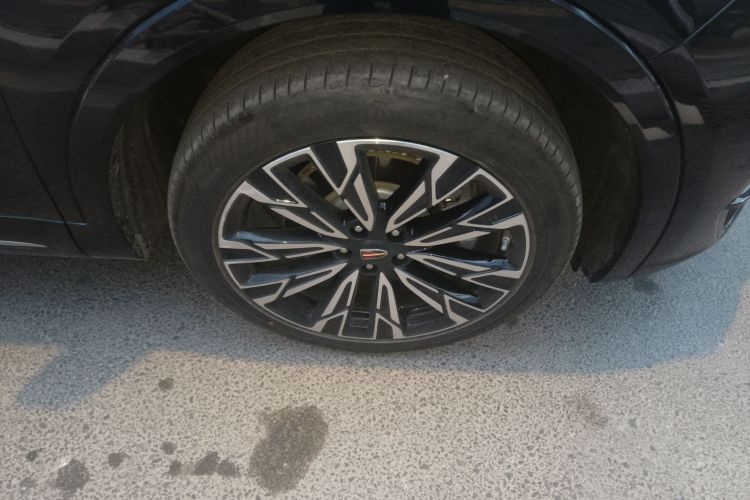 红旗HS5 2023款 2.0T 四驱旗享Pro版车身外观10