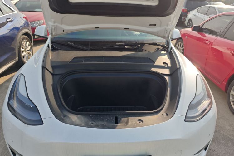 特斯拉 Model Y 2022款 Performance高性能全轮驱动版机舱底盘24
