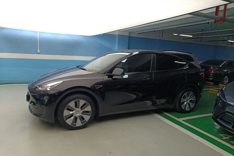 特斯拉 Model Y 2022款 改款 后轮驱动版车身外观6003