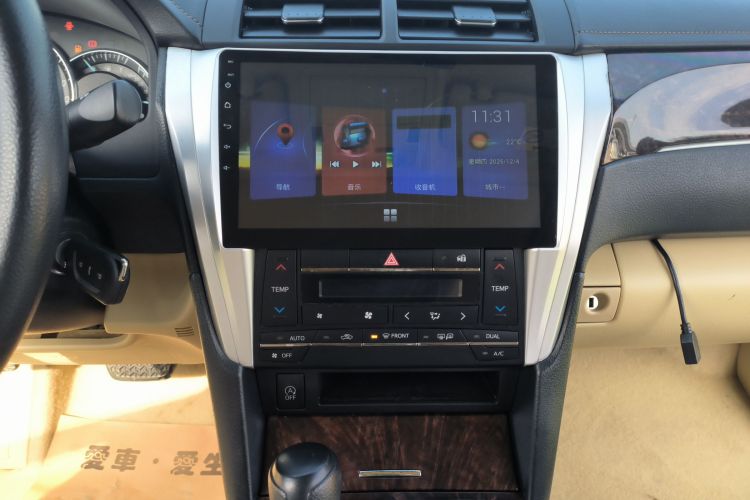 丰田 凯美瑞 2016款 2.0E 十周年纪念精英版中控内饰16