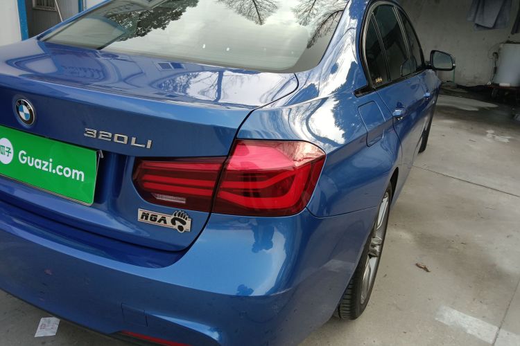 宝马3系 2019款 320Li M运动曜夜版车身外观6006