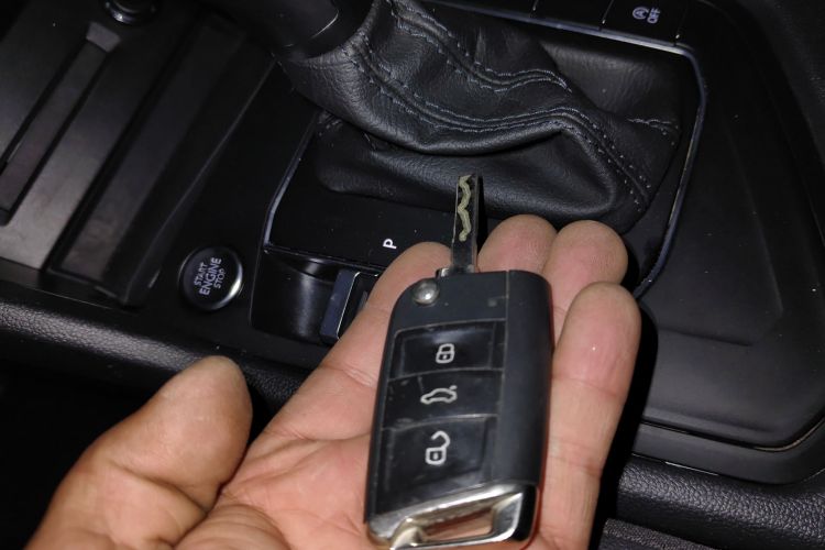 大众 途观L 2023款 330TSI 自动两驱舒享版中控内饰7001