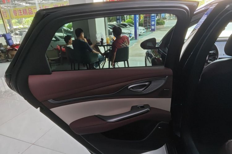 比亚迪 海豹 2023款 DM-i 1.5T 121km 尊荣型中控内饰49