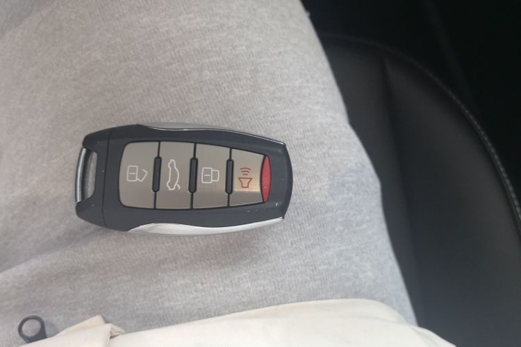 哈弗H6 2022款 第三代 1.5T 自动两驱Pro中控内饰11