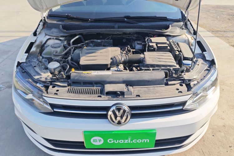 大众 Polo 2019款 Plus 1.5L 自动炫彩科技版机舱底盘24
