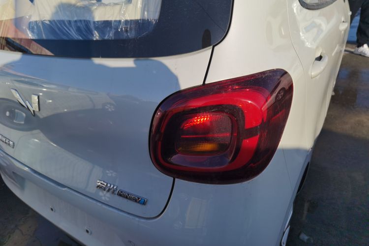 五菱汽车 宏光MINIEV 2025款 四门版 进阶款车身外观6006