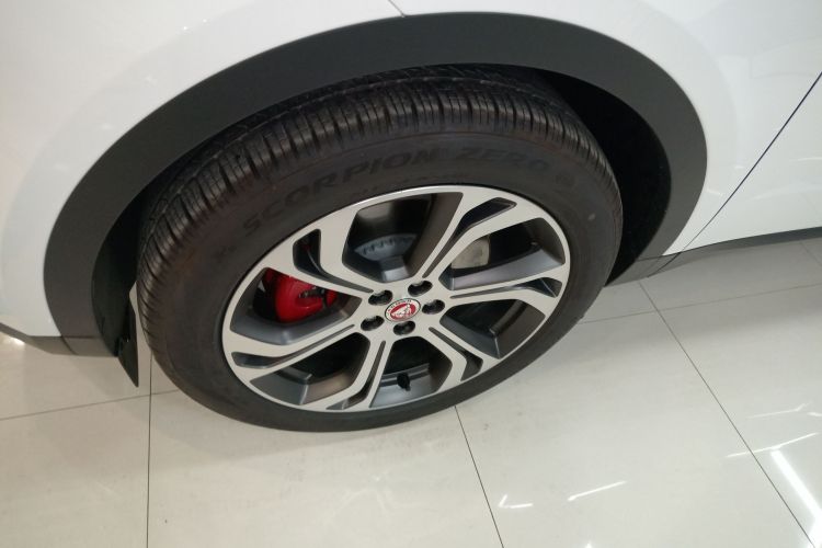 捷豹E-PACE 2024款 耀黑运动版 R-DYNAMIC SE BLACK车身外观35