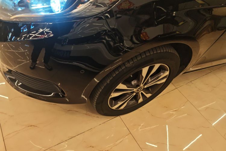 奔驰V级 2018款 V 260 领航版 国V车身外观6007