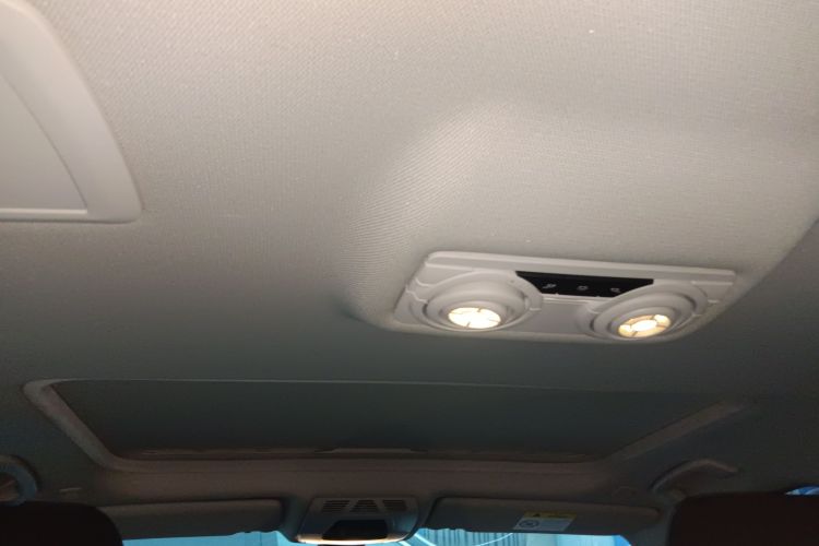 宝马3系 2019款 320Li M运动套装中控内饰22