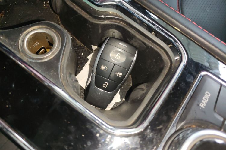 北京BJ40 2021款 2.3T 自动四驱刀锋英雄版至尊型中控内饰11