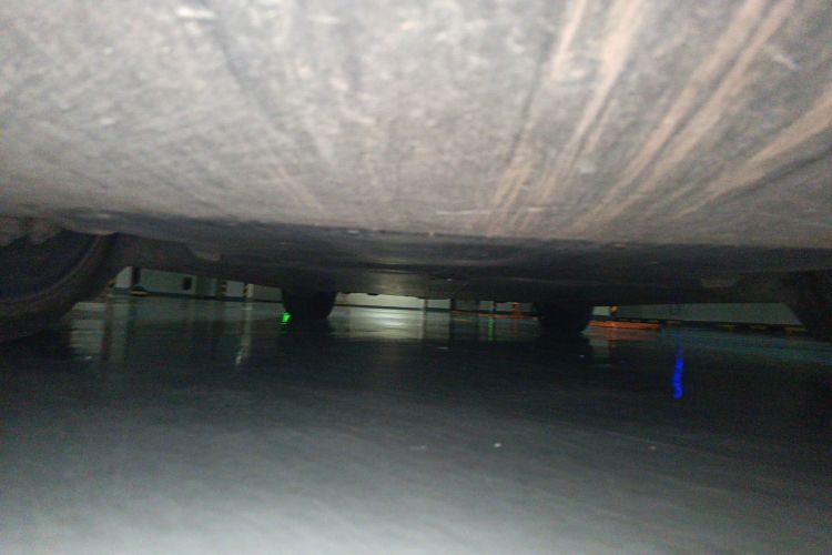 特斯拉 Model Y 2021款 标准续航后驱版局部细节9005