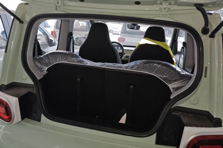 五菱汽车 宏光MINIEV 2024款 第三代 215km 青春版机舱底盘23