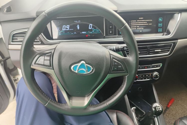 长安凯程 长安欧尚A600 2017款 1.5L 手动豪华型中控内饰13