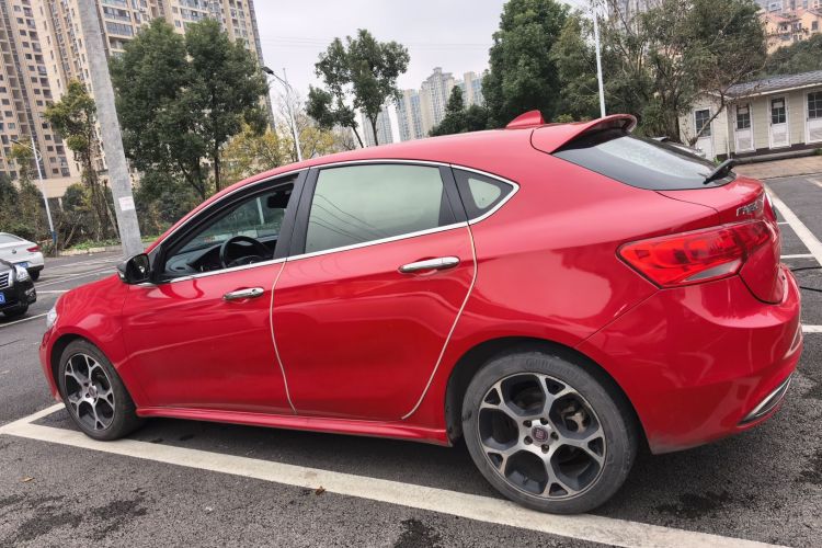 菲亚特 致悦 2014款 1.4T 自动运动版车身外观4