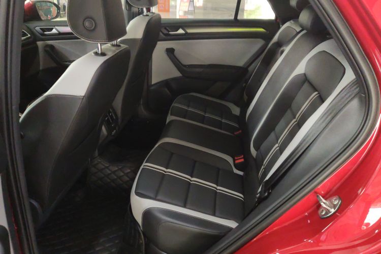 大众 T-ROC探歌 2023款 300TSI DSG两驱辰光版中控内饰7004