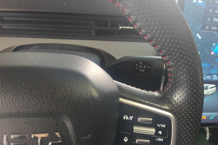 哪吒汽车 哪吒V 2021款 长续航娱乐版升级型中控内饰18