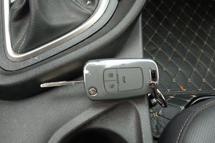 别克 英朗 2021款 改款 典范 1.5L 自动精英型中控内饰7001