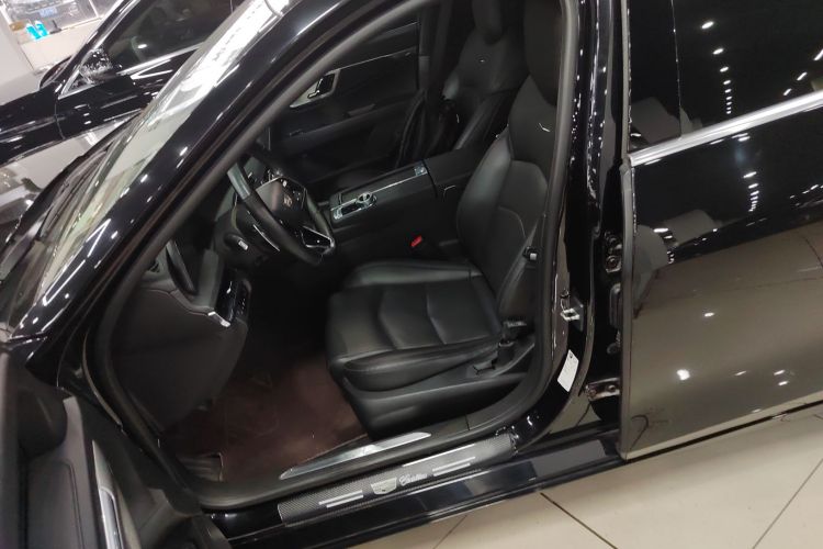 凯迪拉克CT6 2023款 28T 豪华型中控内饰19