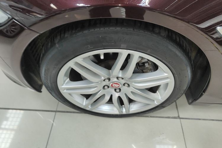 捷豹XJ 2018款 XJL 3.0 SC 两驱典雅商务版车身外观6001