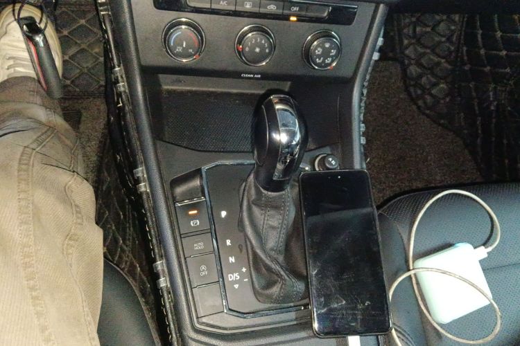 大众 朗逸 2018款 1.5L 自动舒适版 国V中控内饰18