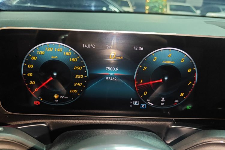 奔驰GLB 2020款 GLB 200 时尚型中控内饰14