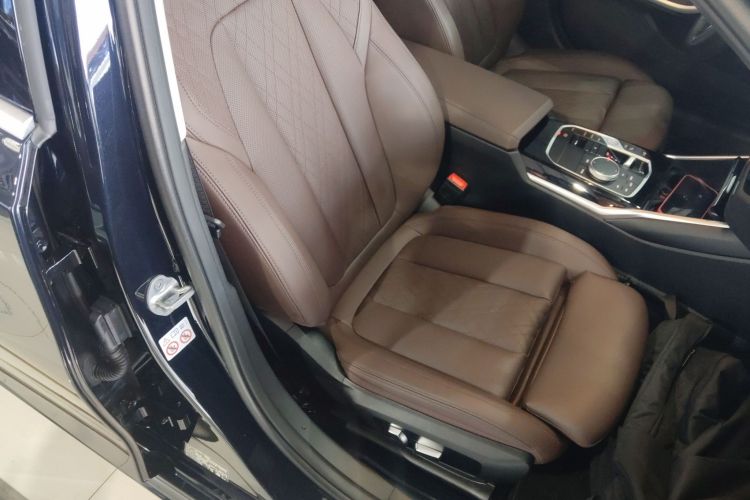 宝马3系 2023款 320Li M运动套装局部细节41