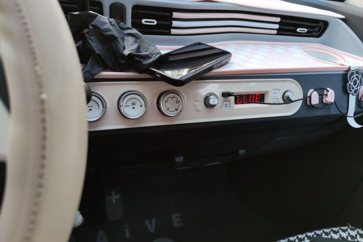 五菱汽车 宏光MINIEV 2022款 马卡龙臻享款 磷酸铁锂中控内饰16