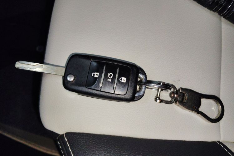 长安CS35 2017款 1.6L 手动豪华型中控内饰7001