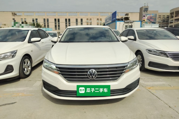 大众 朗逸 2022款 1.5L 自动风尚版车身外观2