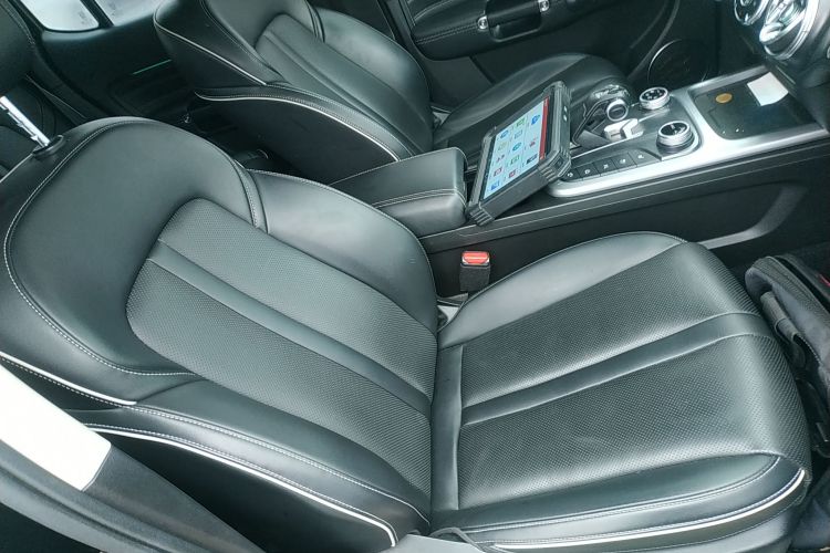 坦克300 2021款 城市版 2.0T 很有型局部细节41