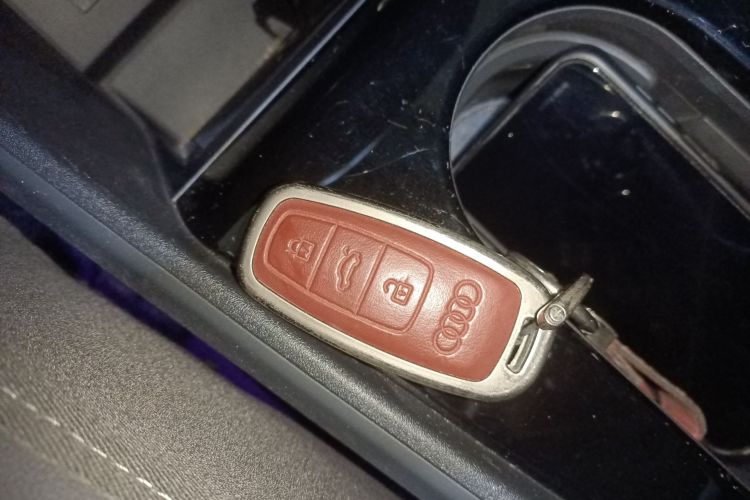 奥迪Q4 e-tron 2024款 40 e-tron 创境版中控内饰11