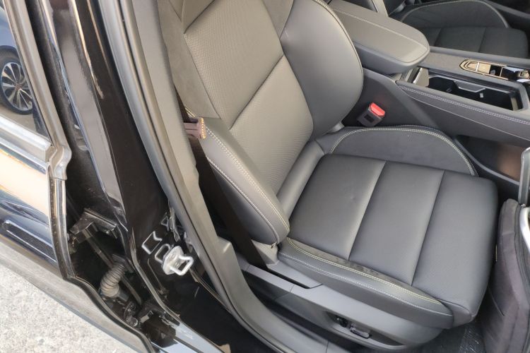 领克03 2025款 1.5TD DCT冠军版Pro局部细节41