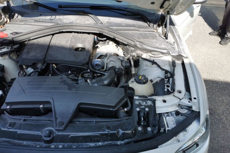 宝马3系 2016款 316i 时尚型局部细节9007