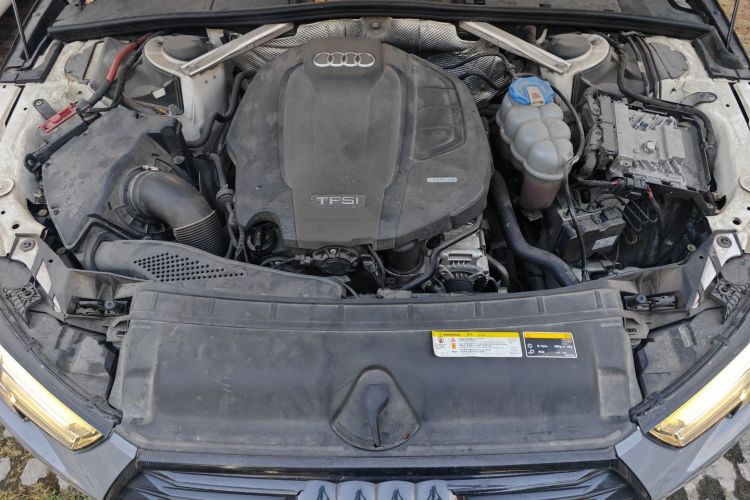 奥迪A4L 2017款 45 TFSI quattro 风尚型局部细节24