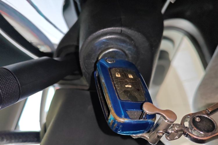 别克 英朗 2018款 18T 自动精英型中控内饰11