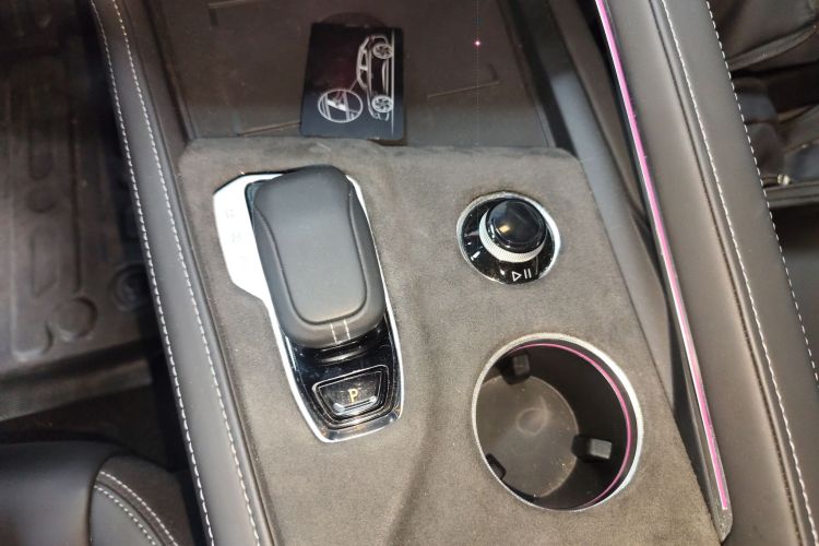 极氪001 2023款 WE版 86kWh局部细节18