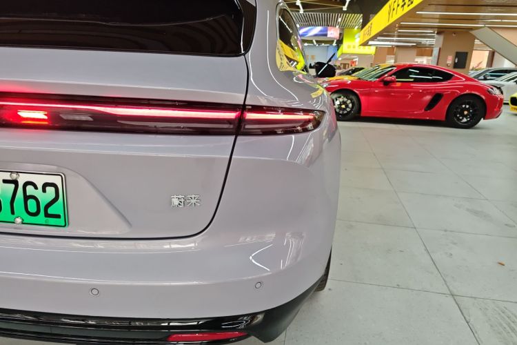 蔚来ET5T 2025款 75kWh Touring车身外观9